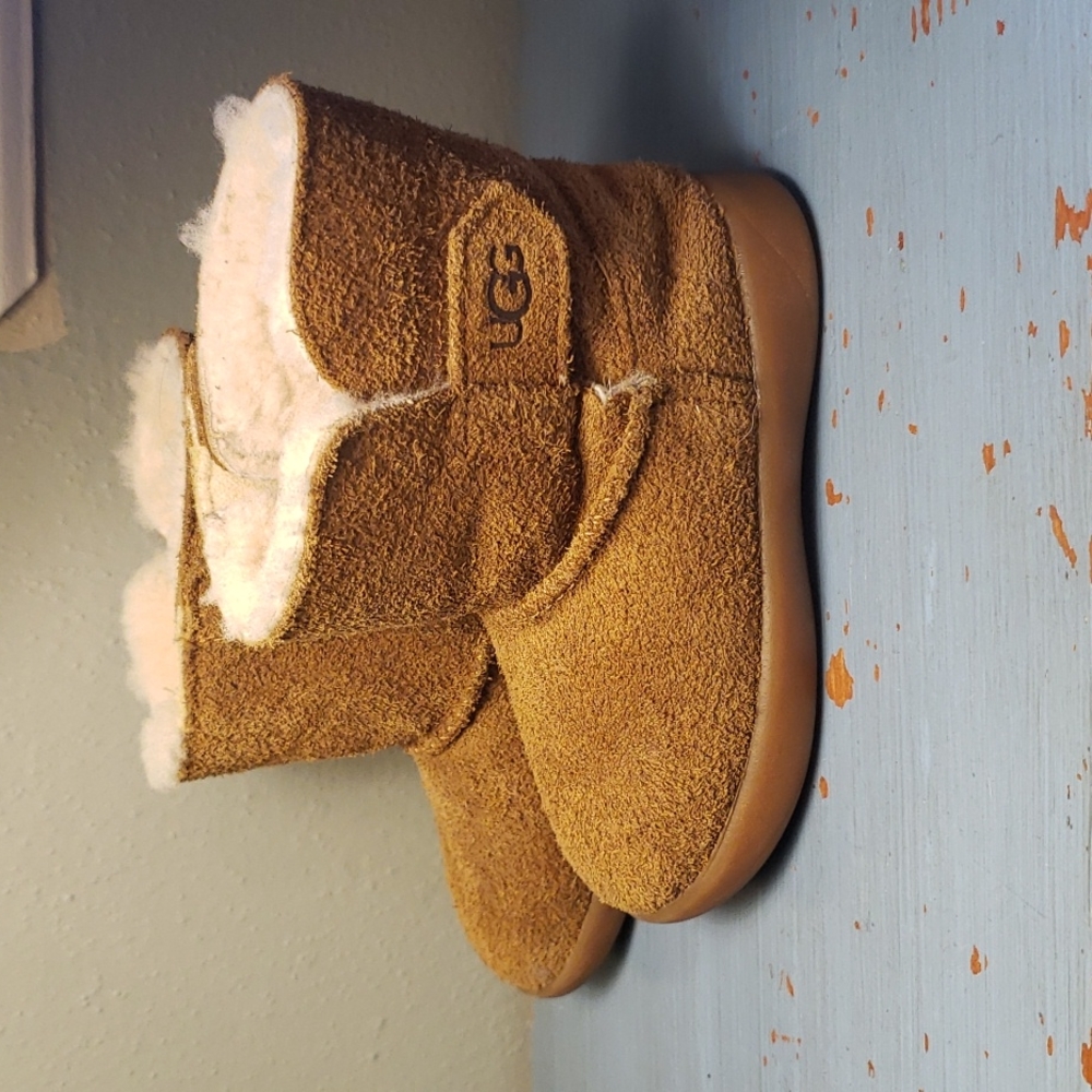 UGG Boots Toddler Girl Size 6 (USA)
